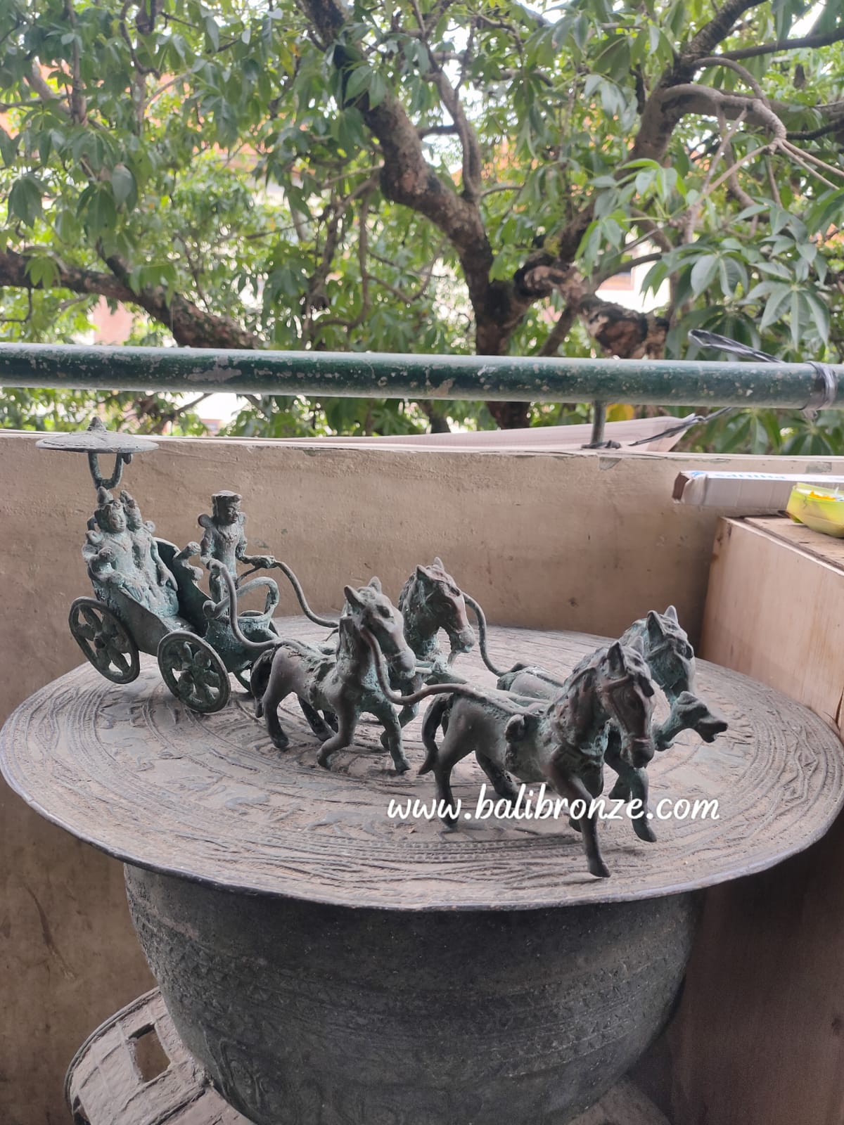 1112 Mahabharata Horse-drawn Carriage 44 cm KDH